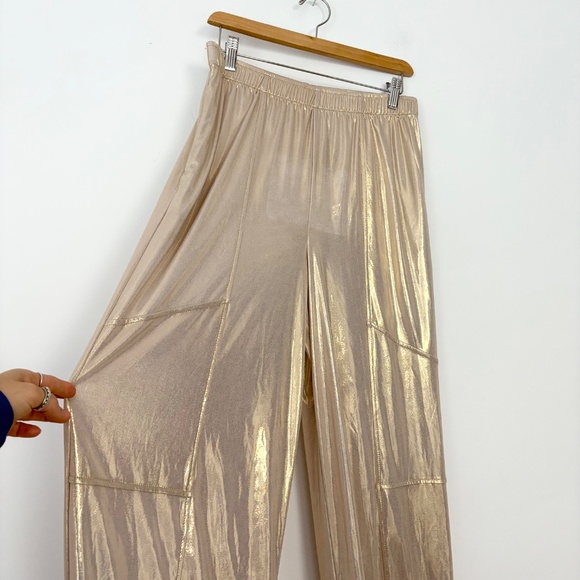 Urban Renewal shimmer linen toggle pants - Picture 4 of 7